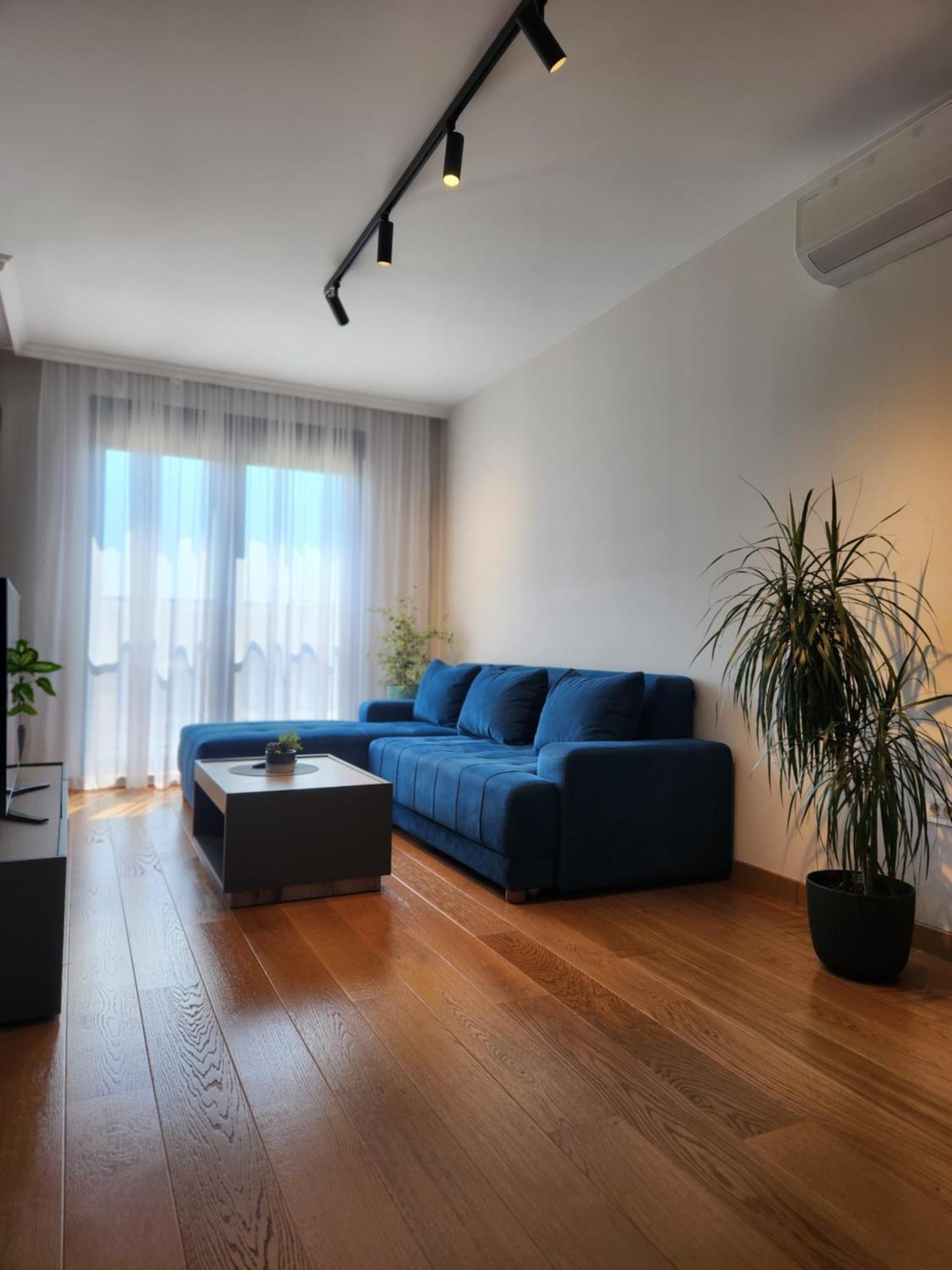 Apartment With Garage