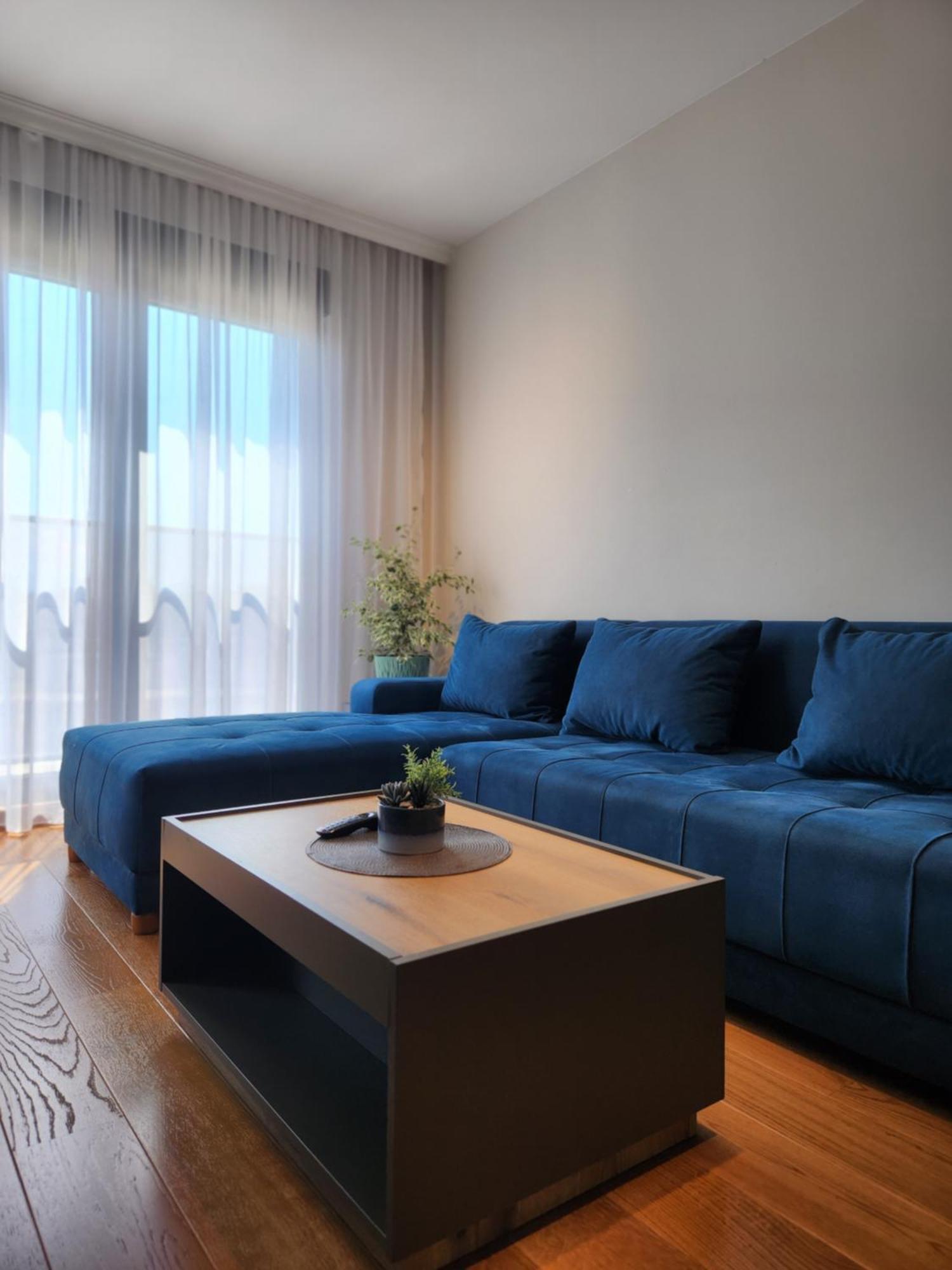 With Garage Apartment *